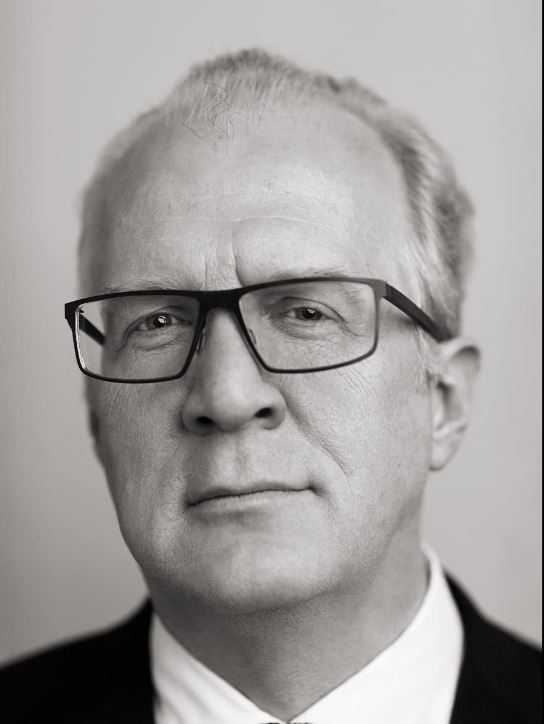 Tracy  Letts